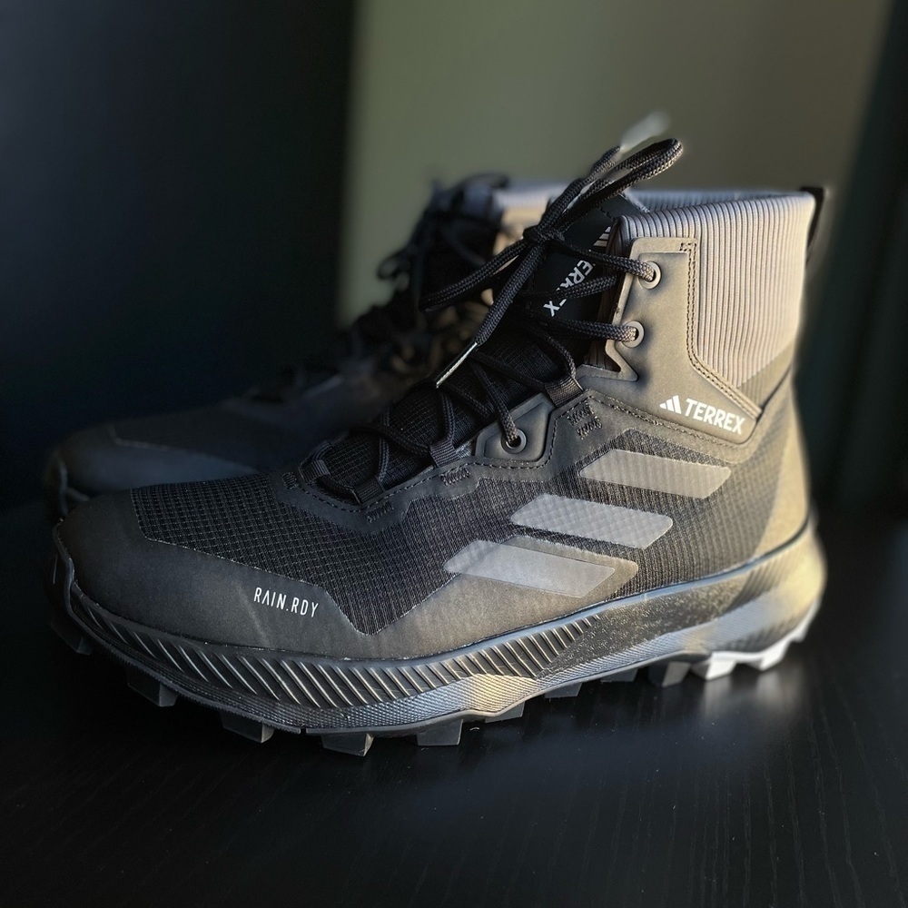 Terrex Women Rain.Rdy Hiking Sneakers - Picture 2 of 8
